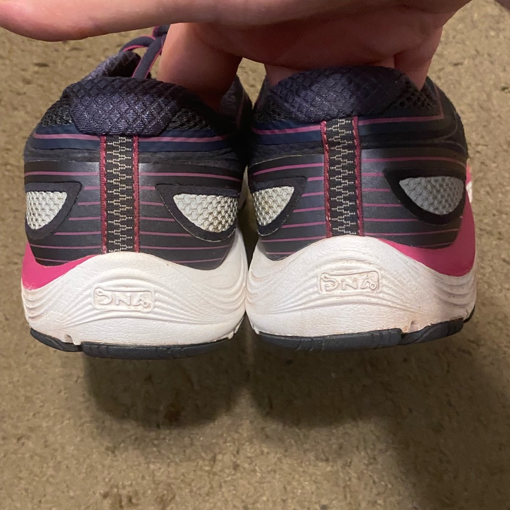 Womens Purple Pink Brooks Dyad 9 Running Shoes Size 9 40.5 - Picture 4 of 6